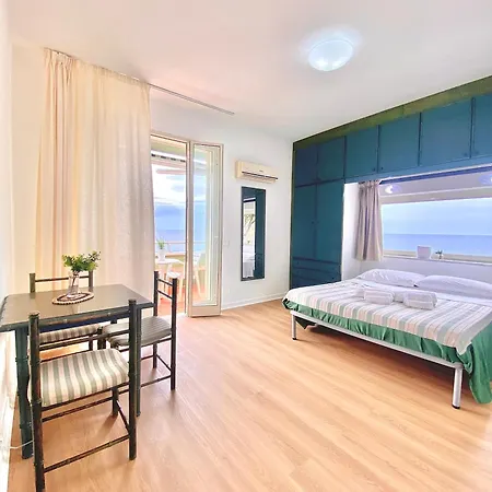 Apartman Seaside Oasis *